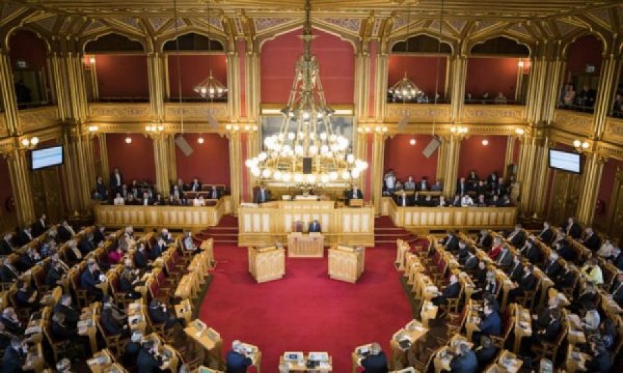 Sulm kibernetik ndaj parlamentit norvegjez