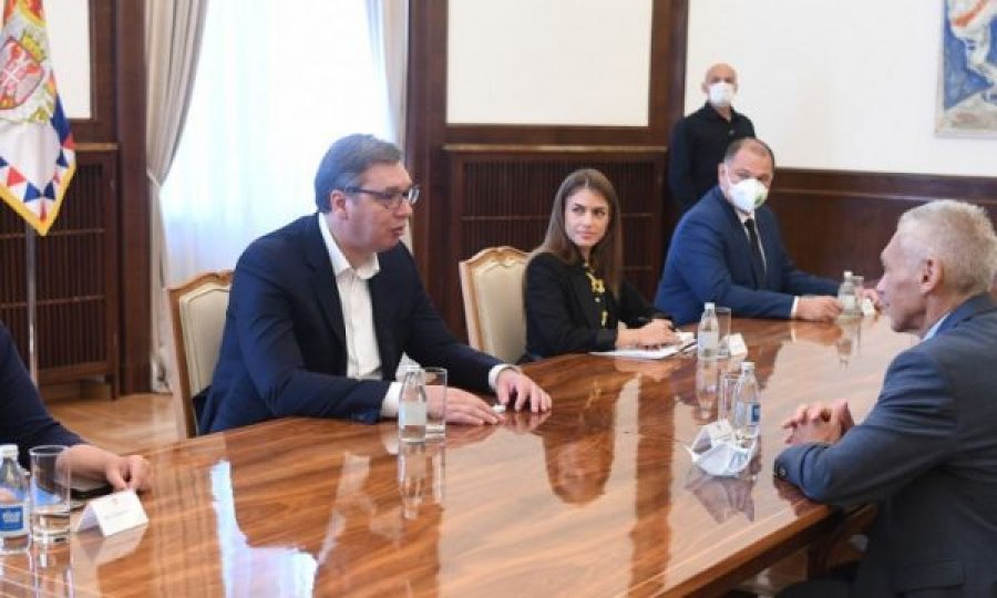 Vuçiq takon ambasadorin rus në prag të nisjes për Washington 