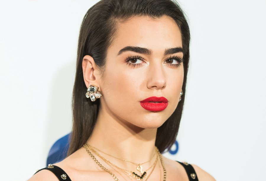 Dua Lipa: Për herë të parë kam puthur kur isha 17 vjeçe