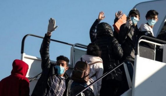 Dhjetëra refugjatë të mitur nisen drejt Gjermanisë