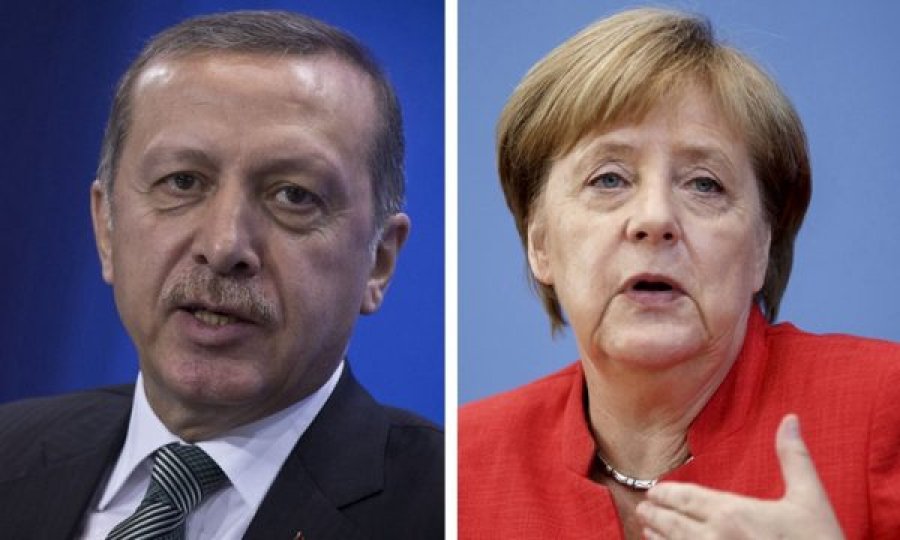 Erdogan, bisedë telefonike me Merkelin: E papranueshme mbështetja e sjelljes egoiste të Greqisë