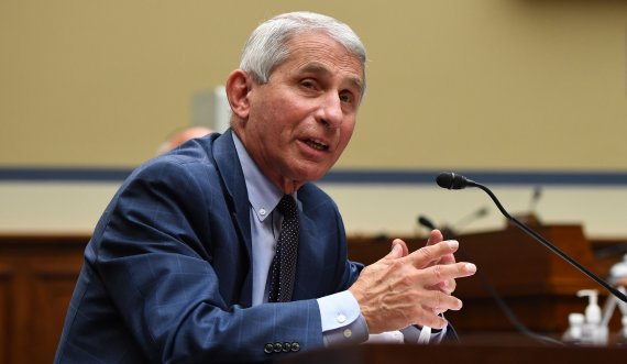 Anthony Fauci pyetet nëse Amerika e ka krijuar vet koronavirusin, përgjigja e tij është kjo…