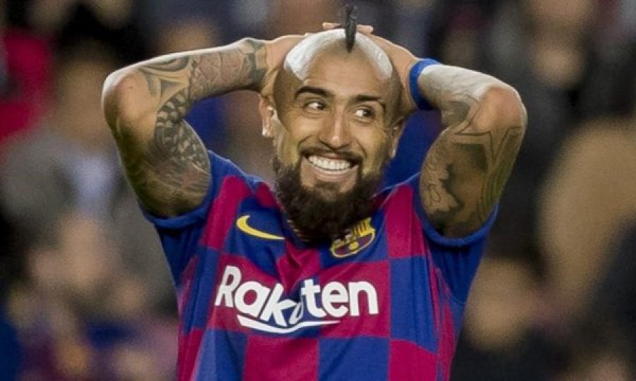 Vidal është duke pritur Barcelonën që ta lirojë atë nga kontrata 