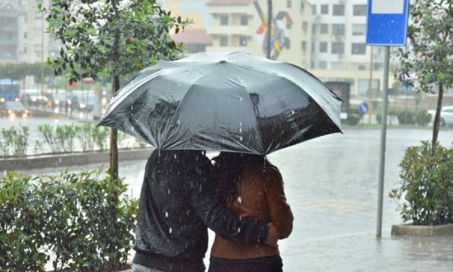 Moti në Kosovë gjatë pesë ditëve të ardhshme: Shi dhe rënie temperaturash