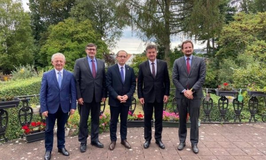 Kryeministri Hoti takon Palmerin dhe Lajçakun - ja çfarë pritet të ndodhë në Bruksel