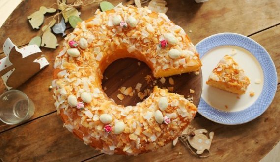 Receta e Cekës - Savarin me rrush të tharë