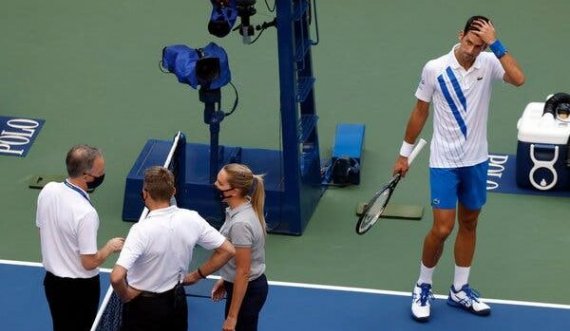 Ankesat e Djokovicit: Hajt se s’shkon në spital për këtë goditje, ku po mbetet karriera ime? 