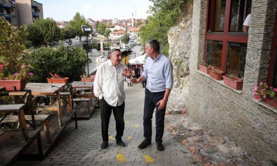 Veseli takohet me Kryetarin e Bashkësisë Hebraike të Kosovës, e uron për njohjen nga Izraeli