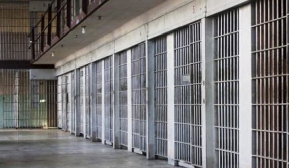 Mbi 50 raste të konfirmuara me COVID-19 në burgjet e vendit