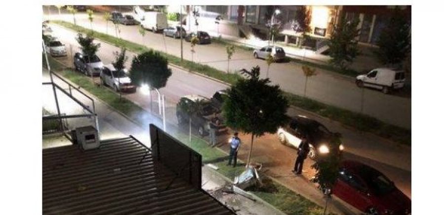 Si u vendos eksplozivi në lokalin te Rruga C