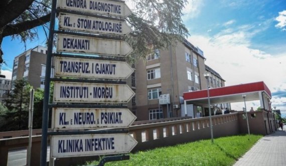 Krasniqi viziton infermierin që u ther në QKUK, kërkon mbrojtje institucionale për punëtorët shëndetësorë