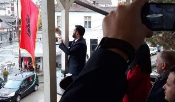 Përdori flamurin kuqezi, padi ndaj Ragmi Mustafës në Bujanoc