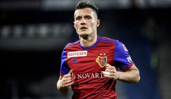 Xhaka vazhdon me Baselin