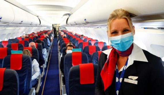 Çfarë maske duhet të mbani nëse fluturoni në kohë koronavirusi