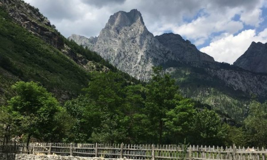 Ndërtime pa leje, pa pronësi e pa kritere në “Bjeshkët e Nemuna”