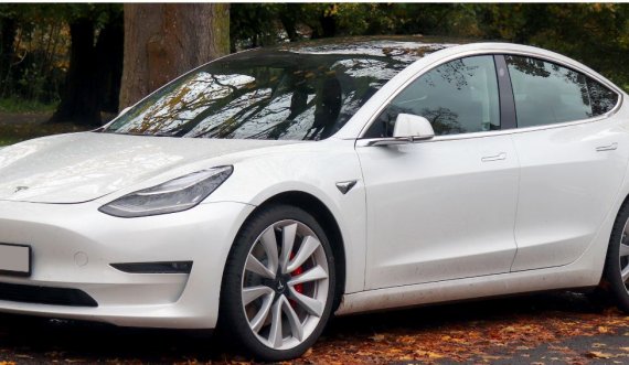 Tesla po planifikon të eksportojë automjete Model 3