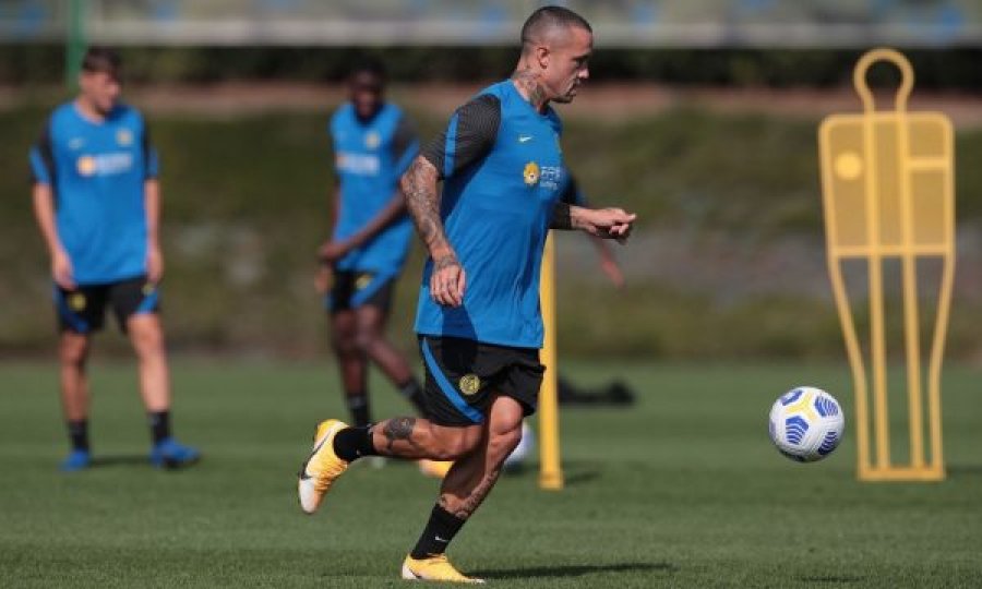 Nainggolan dhe Godin rrugës për t’u larguar nga Interi