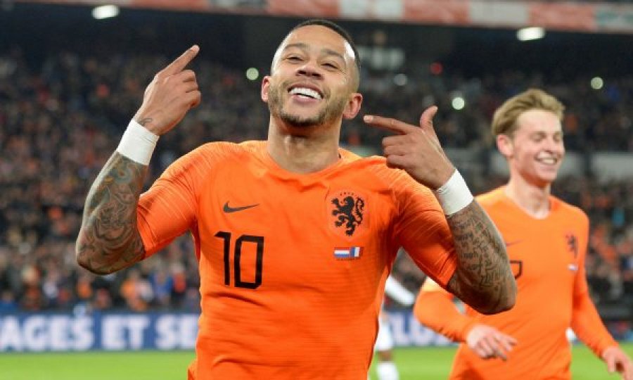 Arrihet marrëveshja: Depay lojtar i Barcelonës 