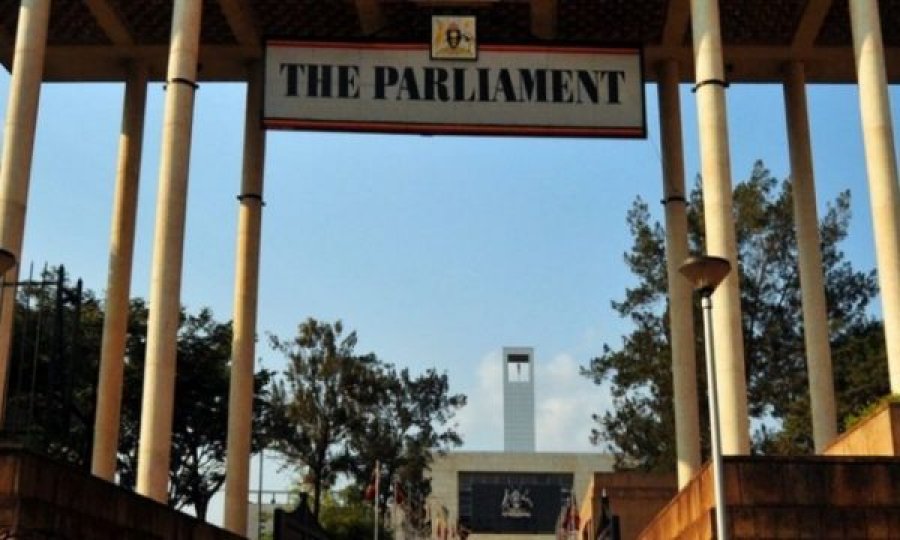 Ugandë: Dërgon kokën e prerë të fëmijës para parlamentit