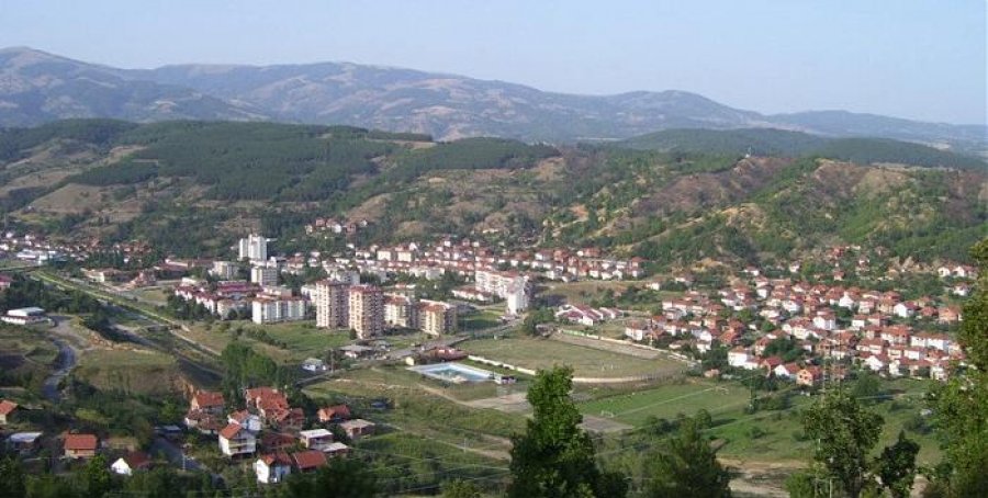 Ndërpriten përsëri punimet në ujësjellësin e fshatrave të Kamenicës
