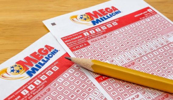 Australiani fiton një milion dollarë në lotari pasi luajti me të njëjtit numra për 20 vjet