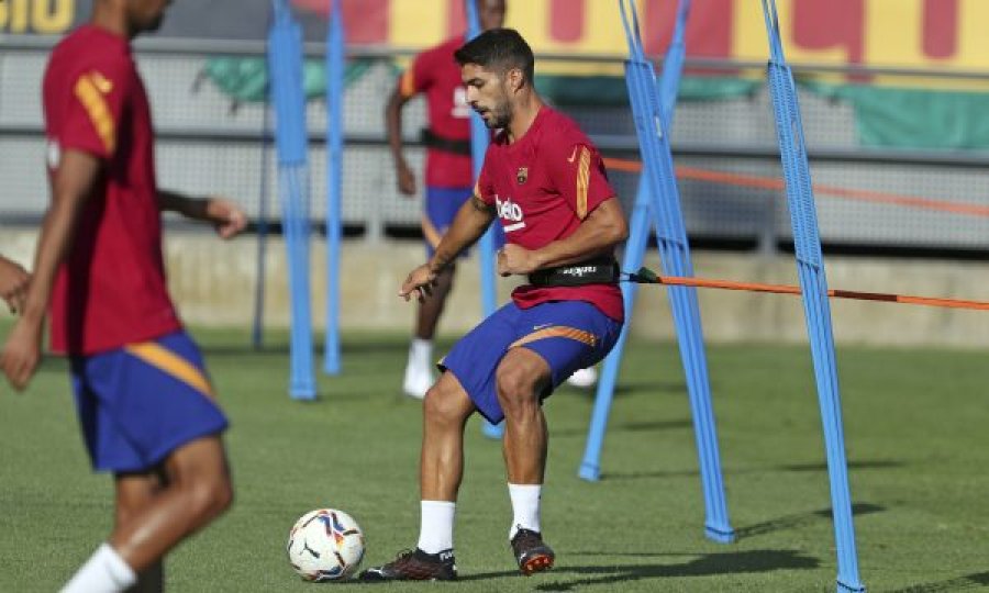 Koeman i lë në shtëpi përsëri Suarezin dhe Vidalin për ndeshjen e radhës të Barçës
