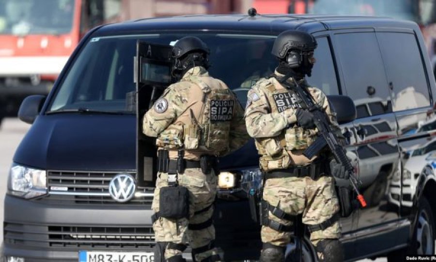 Arrestohen nëntë serbë të Bosnjës nën akuzat për krime të luftës