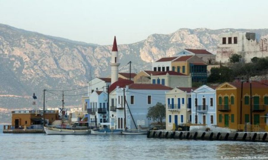 Ky është ishulli në qendër të konfliktit Turqi – Greqi