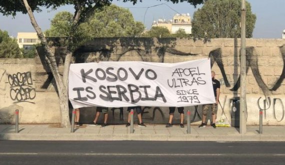  Provokojnë seriozisht tifozët e APOEL-it: “Kosova është Serbi” 