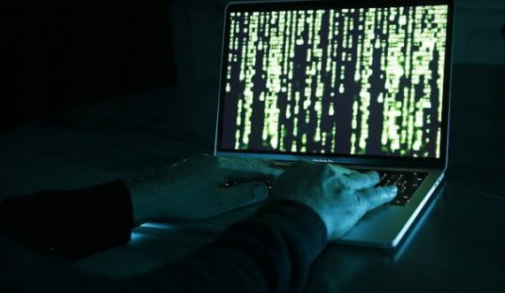  Policia në bashkëpunim me FBI-në arreston tre hakerë, shisnin të dhënat e kredit-kartelave që vidhnin 