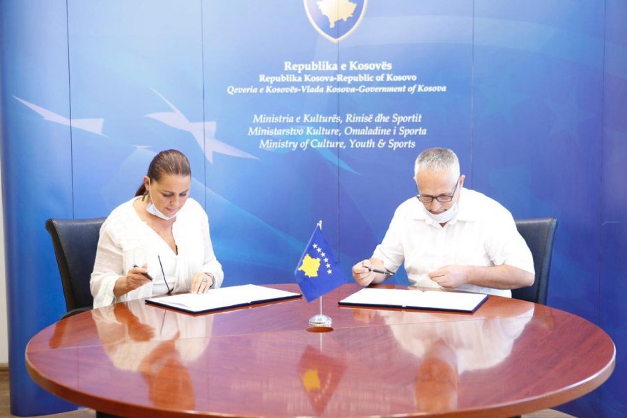 MKRS nënshkruan memorandum bashkëpunimi me Institutin Albanologjik të Prishtinës  