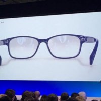 Facebook planifikon të lansojë syzet që lidhen me telefona të mençur