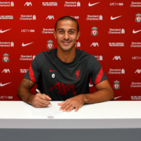 Liverpool FC kompleton transferimin e Thiago Alcantara