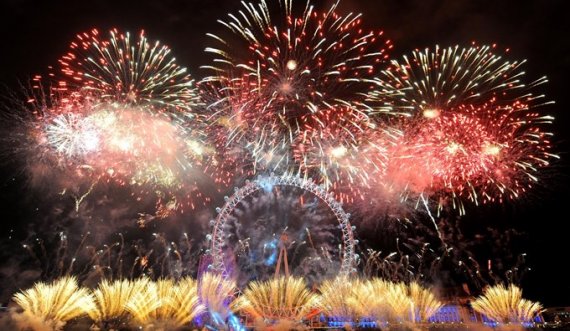 Frika nga përhapja e koronavirusit, në këtë vend nuk do të ketë fishekzjarre për Vitin e Ri
