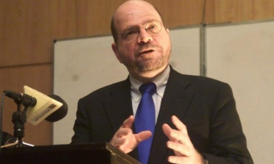 Ish-ambasadori amerikan Dell: Fushata e NATO-s nuk do të ishte e suksesshme pa UÇK-në në terren