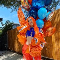 Ava Max ja doli! Albumi i saj zë vendin e parë në botë, shqiptarja lë pas emra të njohur të muzikës