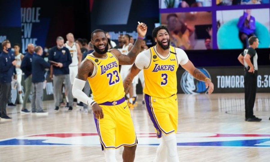 Shkëlqen Davies, Lakers fitojnë gjysmëfinalen e parë ndaj Denver