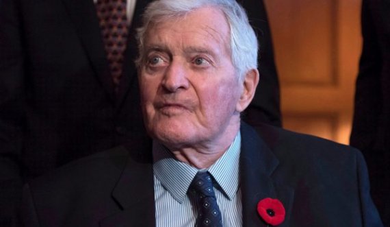 Vdes në moshën 91-vjeçare ish-kryeministri kanadez, John Turner