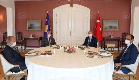 Pse Presidenti Thaçi mori me vete liderin e AKR’së në Stamboll te Erdogani?