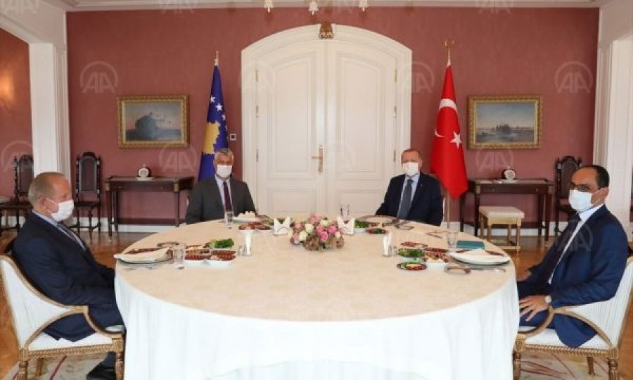 Pse Presidenti Thaçi mori me vete liderin e AKR’së në Stamboll te Erdogani?