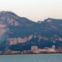 Misteri i vendit me pak maska, shumë festa dhe asnjë viktimë nga koronavirusi