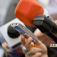 Gazetarët që përballen me ligjin nga sot nuk do të kenë mbrojtje falas nga avokatët