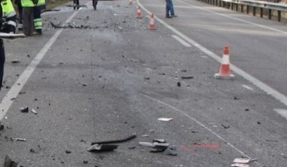Aksident ndërmjet 5 veturave në Prishtinë, lëndohet një person