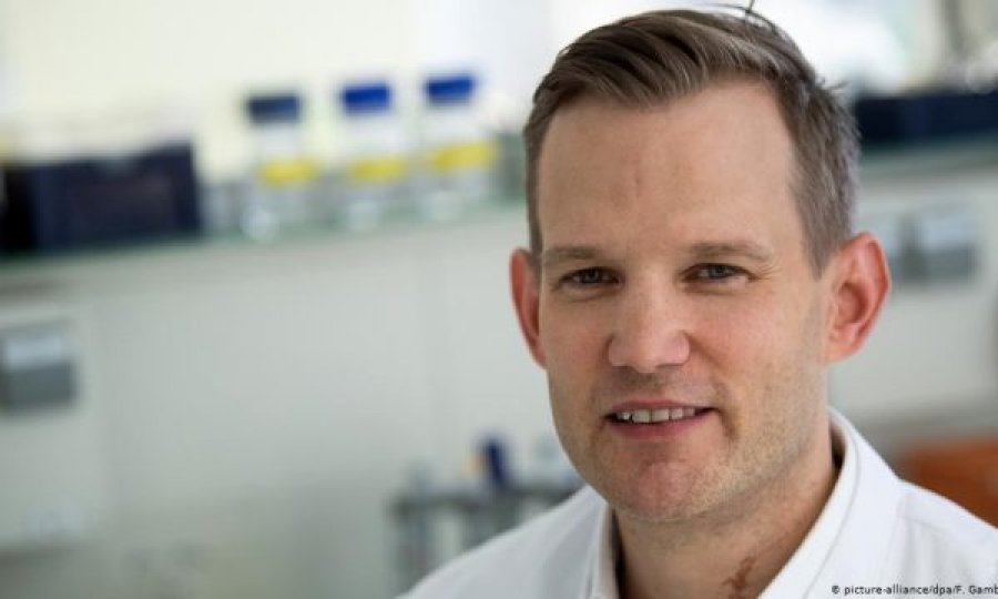 Virologu gjerman rrëzon teoritë konspirative për koronavirusin