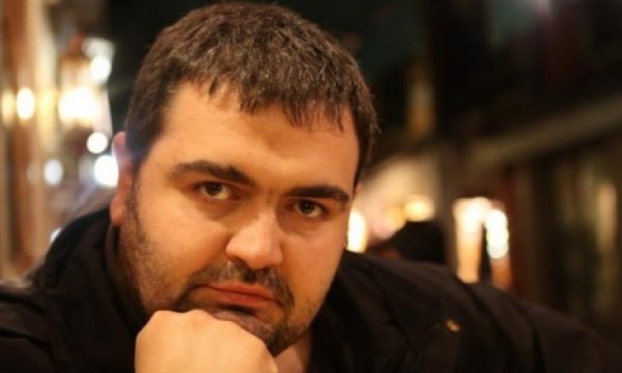 Aktori Fatmir Spahiu e fton Grenellin të pijë kafe me komunitetin e artistëve