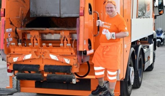 Kryetari i Vjenës kalon ditën duke punuar në kompaninë e pastrimit