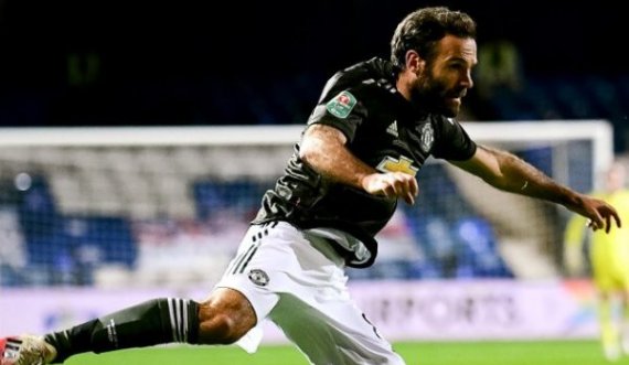 Manchester ndizet në fund kundër Lutonit, në rrethin e katër të Carabao Cup