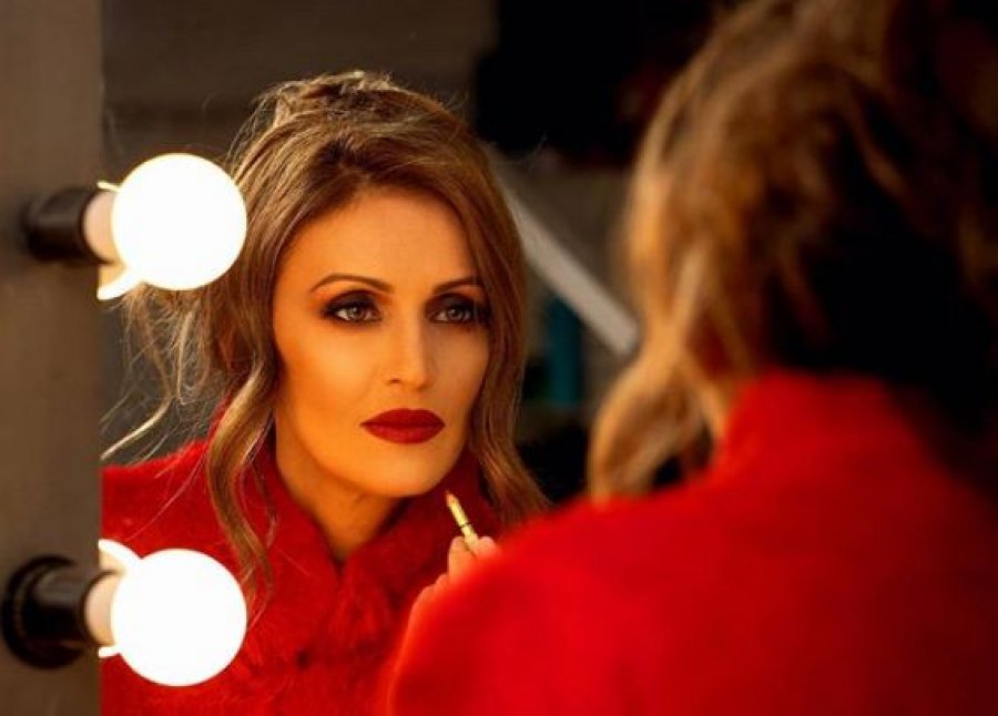 Miranda Hashani po vjen me këngën e re 'U ndamë e su pamë'