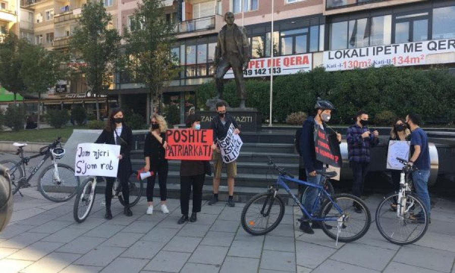 Protestohet për mbrojtjen e grave – “Jom njeri, s’jom rob”