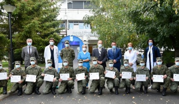 Infermierët e FSK përfundojnë misionin 30 ditor në ofrimin e shërbimeve në klinikat COVID të QKUK-së